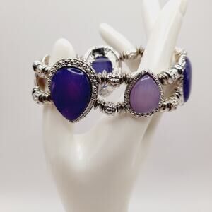 Purple Lavender Silver Stretch Bracelet Teardrop Cabochon 7” Elegant